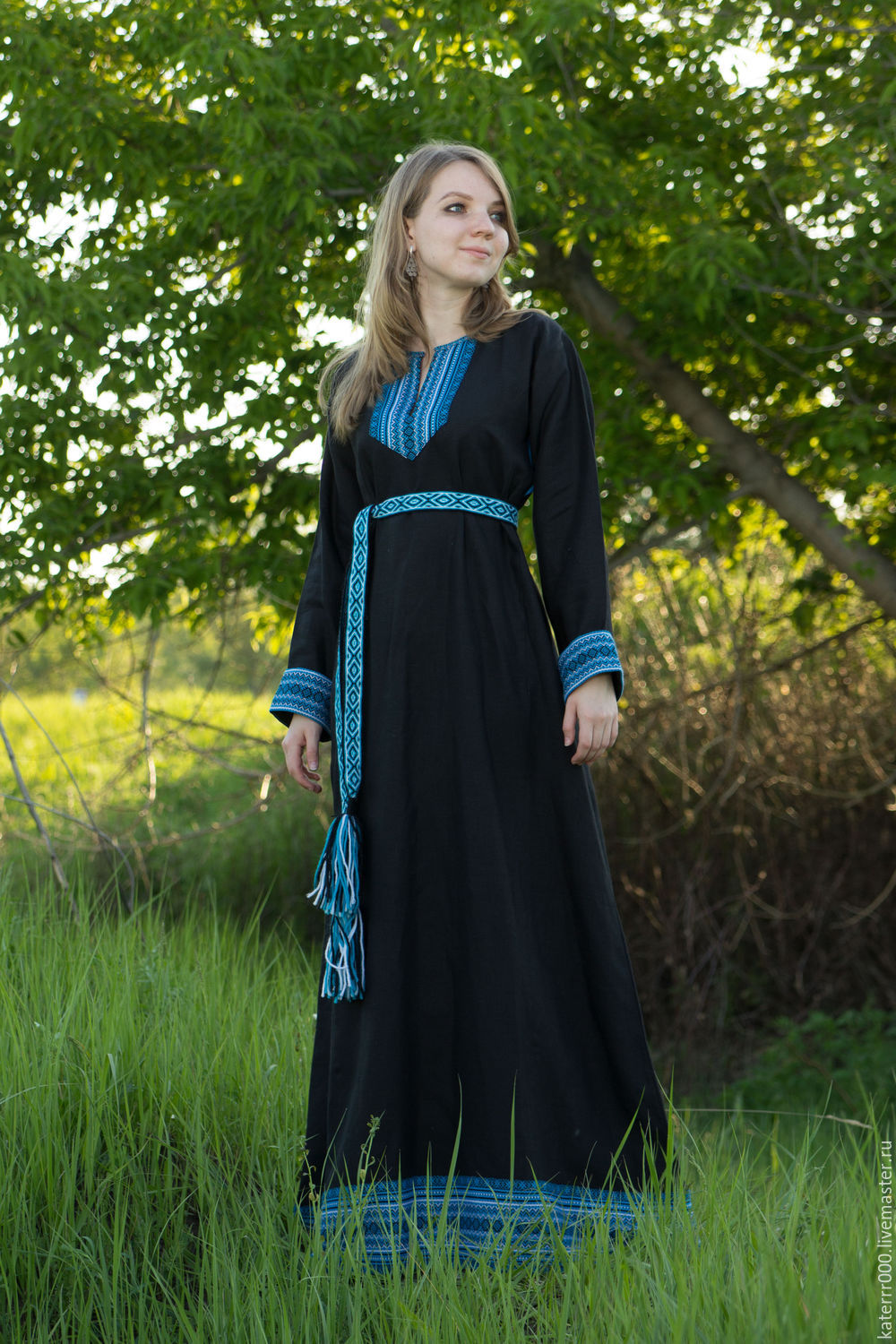 Women in Slavic costumes in Dehradun