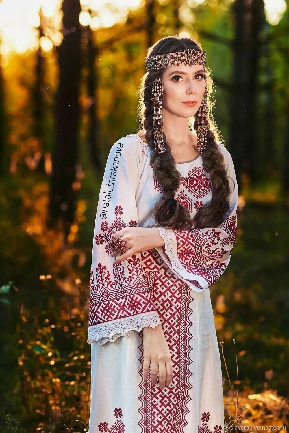 Girls in Slavic costumes in Dehradun
